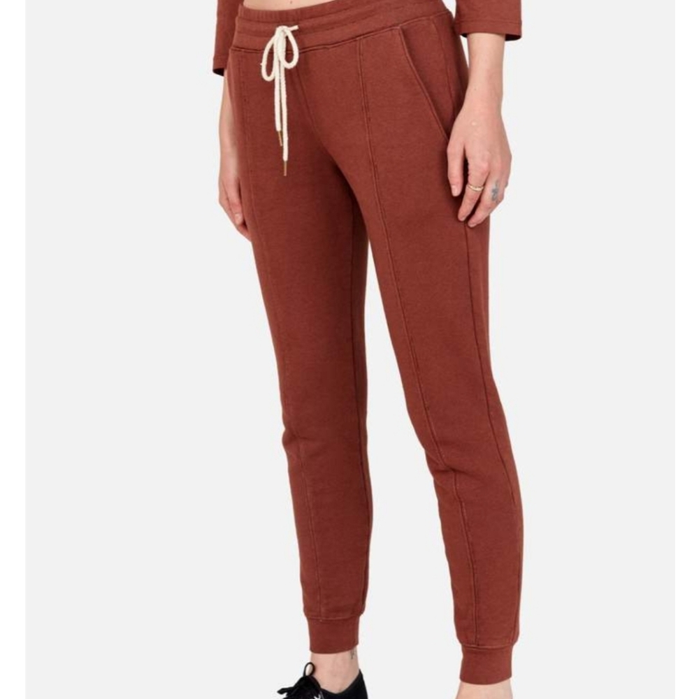 🌟 MATE the Label Joggers